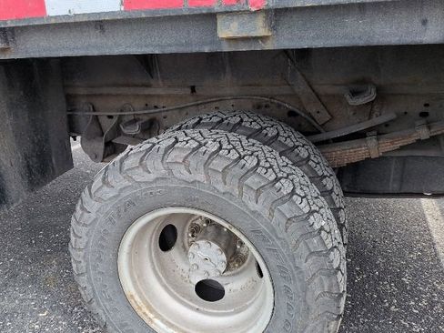 Used 2004 Ford F350 XL image 7