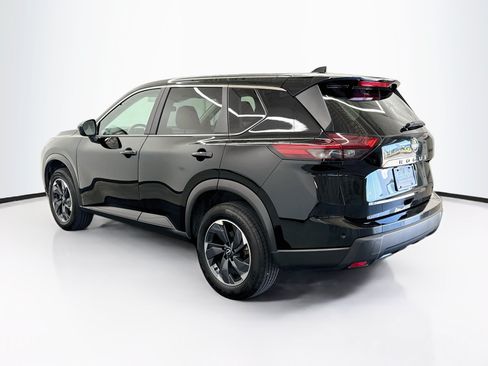 Used 2025 Nissan Rogue SV FWD image 5