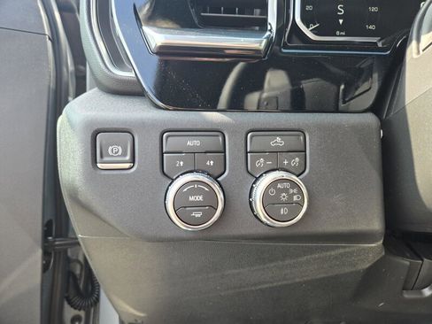 New 2026 GMC Sierra 1500 Elevation AWD/4WD image 12