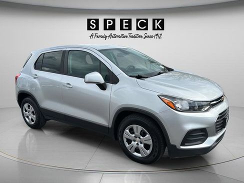 Used 2017 Chevrolet Trax LS w/ Fleet Convenience Package FWD image 7
