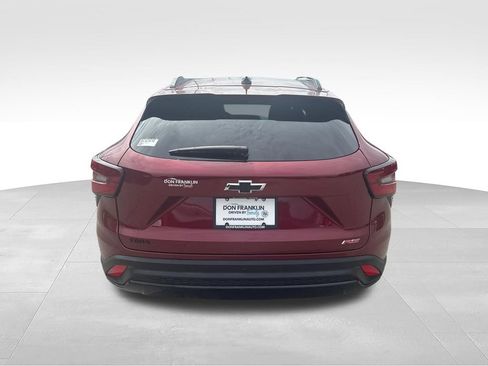 Used 2025 Chevrolet Trax RS w/ Driver Confidence Package FWD image 4