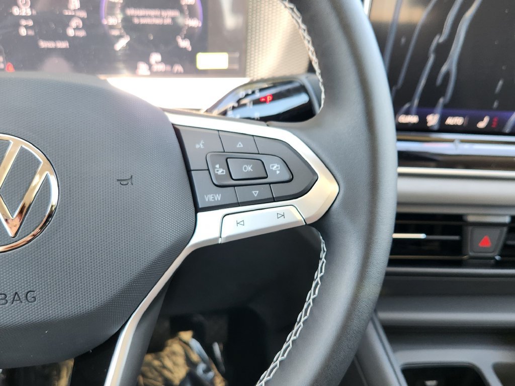New 2026 Volkswagen Tiguan SE AWD/4WD image 17