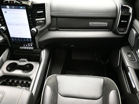Used 2024 RAM 1500 Laramie AWD/4WD image 39