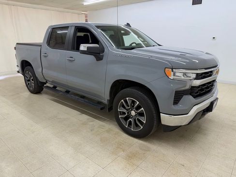 Used 2024 Chevrolet Silverado 1500 LT AWD/4WD image 6