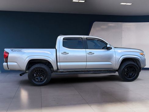 Used 2021 Toyota Tacoma SR image 6