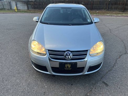 Used 2009 Volkswagen Jetta SEL FWD image 9