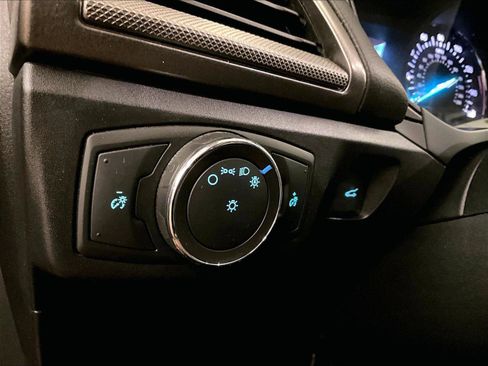Used 2018 Ford Fusion SE w/ Fusion SE Technology Package FWD image 30