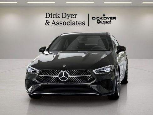 Used 2025 Mercedes-Benz CLA 250 image 32