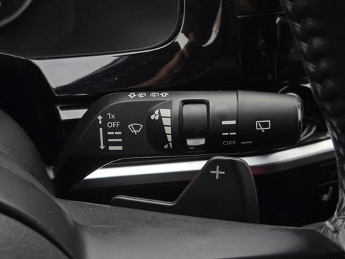 Used 2024 Nissan Pathfinder SV image 22