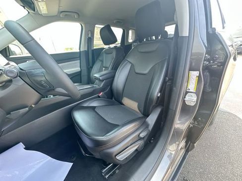 Used 2022 Jeep Compass Latitude AWD/4WD image 13