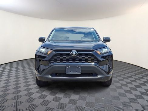 Certified 2022 Toyota RAV4 LE AWD/4WD image 3