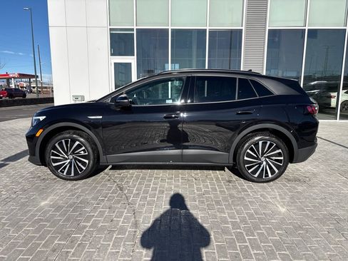 New 2026 Volkswagen ID.4 Pro image 2