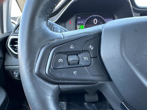 Used 2022 Chevrolet Bolt LT w/ Infotainment Package image 11