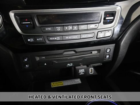 Used 2019 Honda Pilot Touring image 9