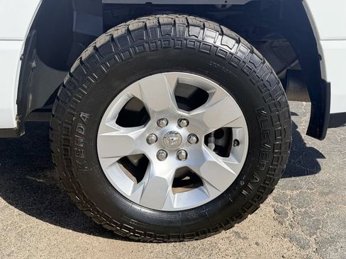 Used 2020 RAM 1500 Big Horn AWD/4WD image 11