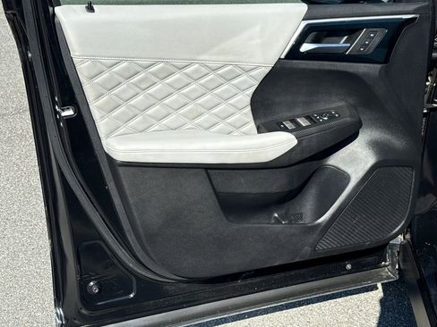 Used 2023 Mitsubishi Outlander SEL image 10