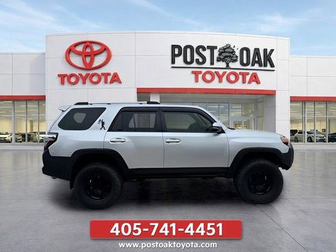 Used 2014 Toyota 4Runner SR5 Premium AWD/4WD image 9