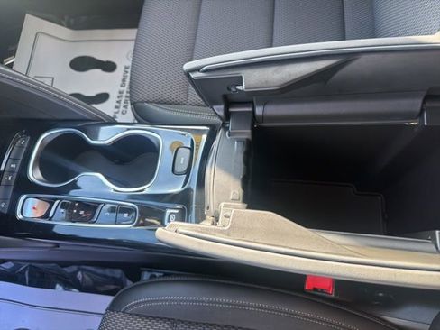 Certified 2022 Buick Envision Preferred FWD image 20