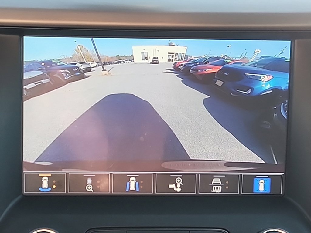 Used 2023 GMC Acadia AT4 w/ Technology Package AWD/4WD image 18