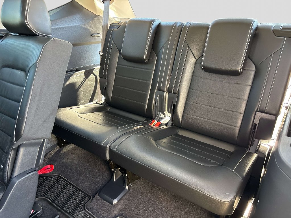 Certified 2024 Volkswagen Atlas SEL AWD/4WD image 15