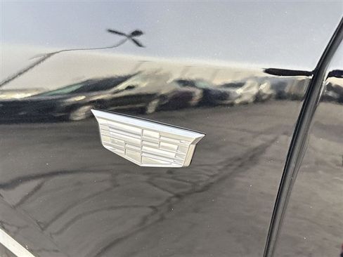 Used 2025 Cadillac XT4 Sport image 32