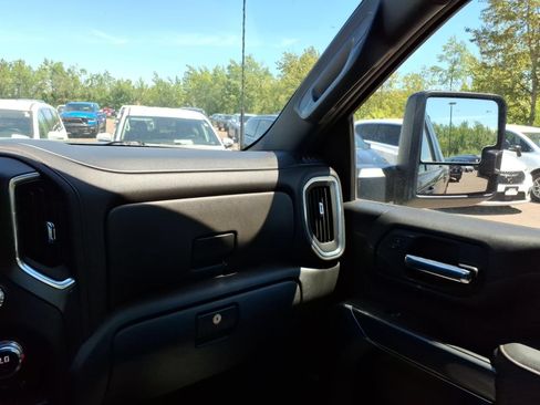 Used 2022 GMC Sierra 3500 AT4 w/ AT4 Preferred Package AWD/4WD image 23