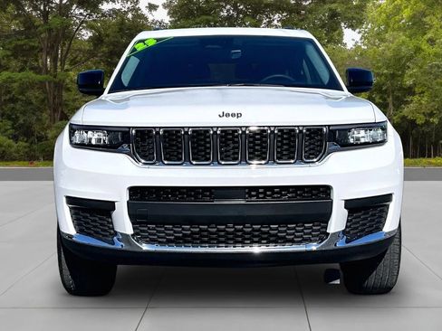 Used 2023 Jeep Grand Cherokee L Laredo AWD/4WD image 3