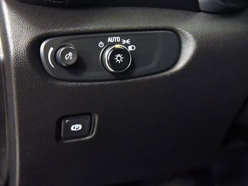 Used 2024 Chevrolet Blazer LT w/ Convenience Package FWD image 21
