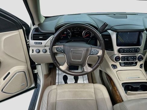 Used 2015 GMC Yukon XL Denali w/ Touring Package AWD/4WD image 21