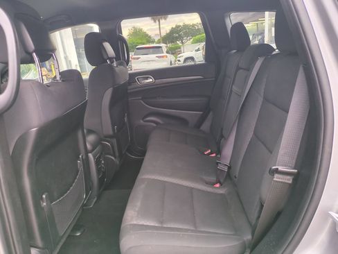 Used 2019 Jeep Grand Cherokee Laredo RWD image 15