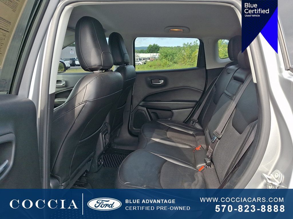 Used 2019 Jeep Compass Latitude AWD/4WD image 10