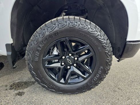 Used 2026 Chevrolet Silverado 1500 LT Trail Boss w/ Convenience Package II image 32