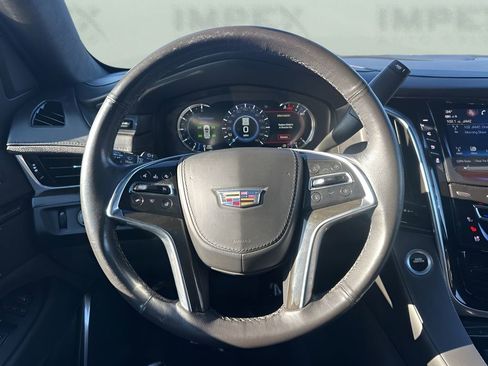 Used 2019 Cadillac Escalade Platinum image 19