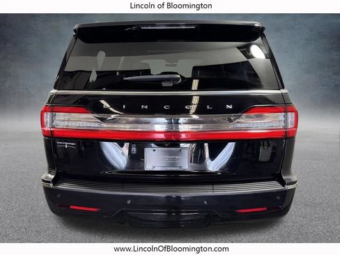 Used 2020 Lincoln Navigator L Reserve w/ Equipment Group 208A Reserve AWD/4WD image 6