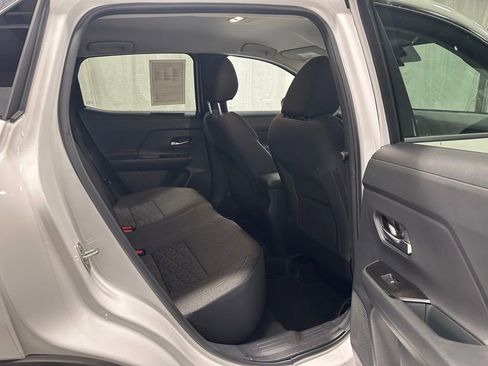 Used 2025 Nissan Kicks SV AWD/4WD image 44