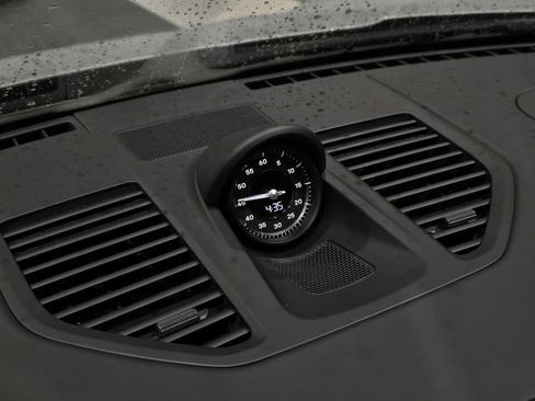 Used 2025 Porsche 911 Carrera 4 GTS image 27