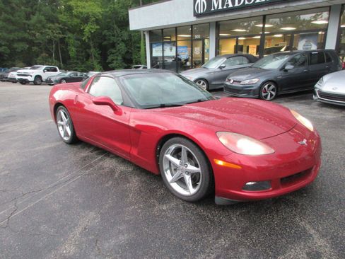 Used 2013 Chevrolet Corvette Coupe w/ 2LT Preferred Equipment Group RWD image 3