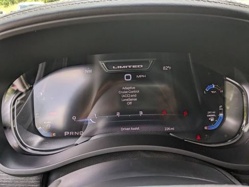 Used 2023 RAM 2500 Limited image 32