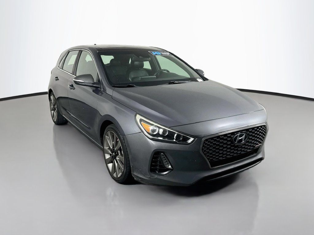 Used 2018 Hyundai Elantra GT Sport w/ Sport Tech Package 04 FWD image 3