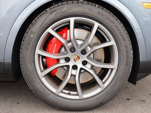 New 2026 Porsche Cayenne S AWD/4WD image 7