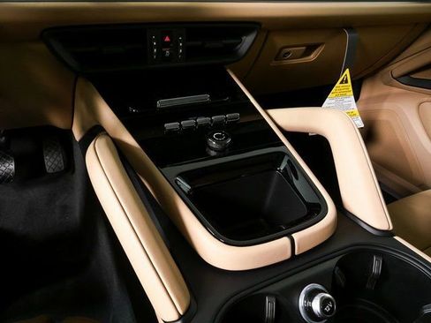 New 2026 Porsche Cayenne Coupe image 19