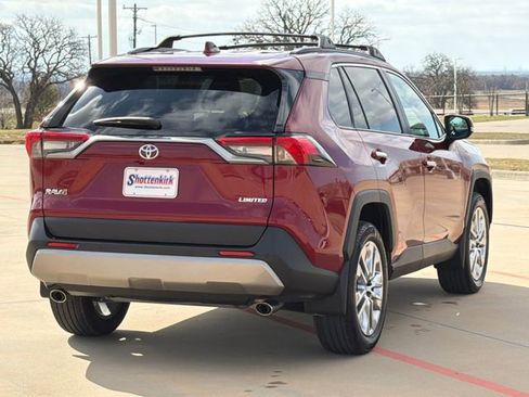 Used 2024 Toyota RAV4 Limited image 7