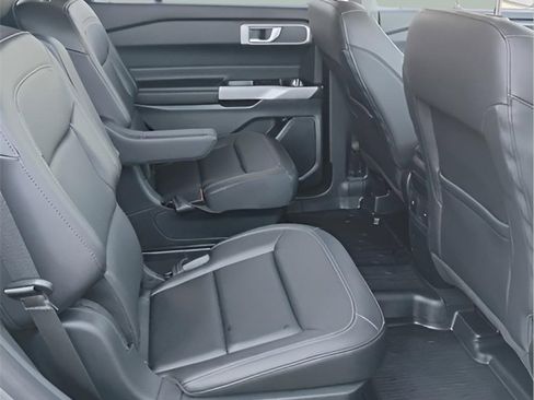 Certified 2023 Ford Explorer XLT w/ Equipment Group 202A image 20