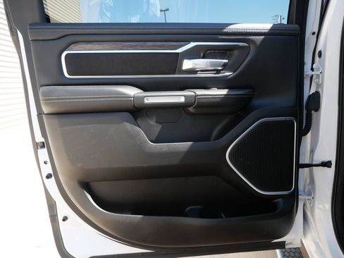 Used 2020 RAM 1500 Laramie AWD/4WD image 16