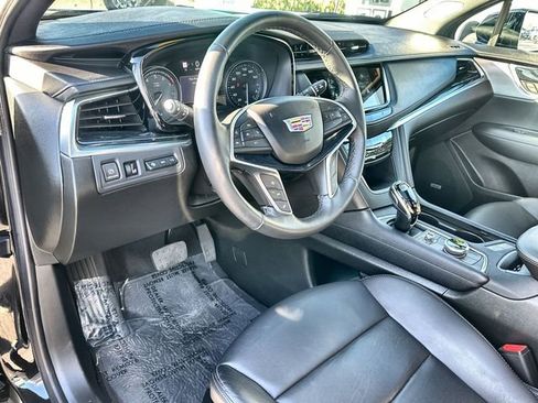 Used 2024 Cadillac XT5 Premium Luxury w/ Technology Package image 10