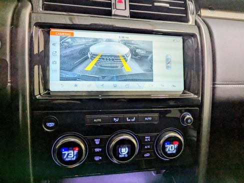 Used 2017 Land Rover Discovery HSE Luxury image 19