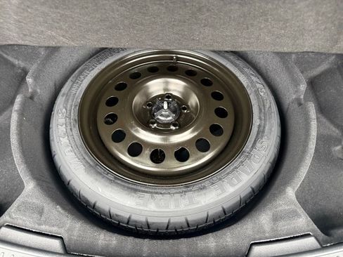 Used 2023 Lincoln Corsair AWD w/ Equipment Group 101A image 37