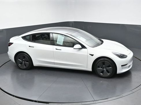 Used 2023 Tesla Model 3 Standard Range RWD image 42
