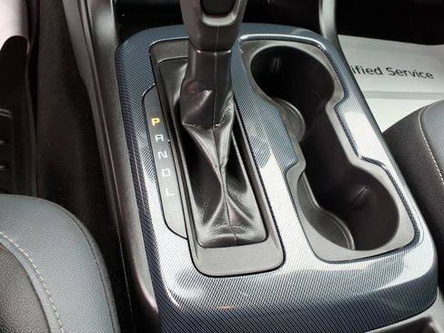 Used 2017 Chevrolet Colorado Z71 AWD/4WD image 19