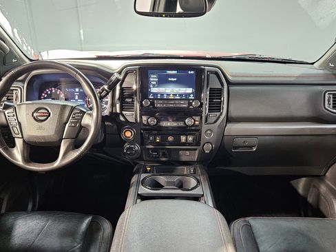 Used 2021 Nissan Titan PRO-4X w/ Pro-4x Convenience Package AWD/4WD image 10